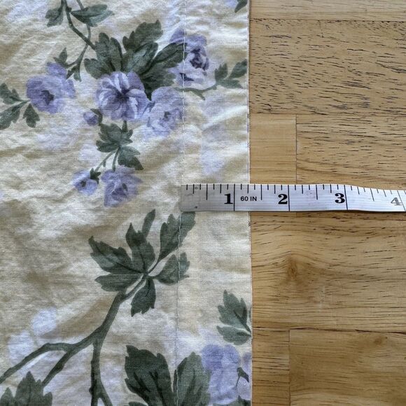 Laura Ashley Cassidy X2 Standard Pillow Shams 20 X 26 Farmhouse Cottage GUC - Picture 8 of 11